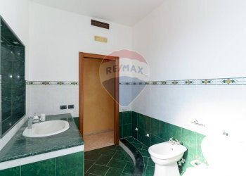 Bagno - Trilocale Via Faraci
 
92, Catania - foto 19