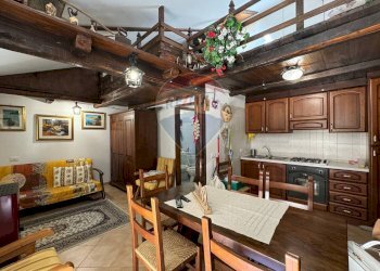 Sala da pranzo - Monolocale via delle Betulle
 
4, Lucoli - foto 2