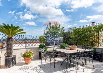 Terrazza - Quadrilocale via Domenico Cirillo
 
10A, Napoli - foto 1