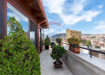 Balcone - Quadrilocale via Domenico Cirillo
 
10A, Napoli - foto 4