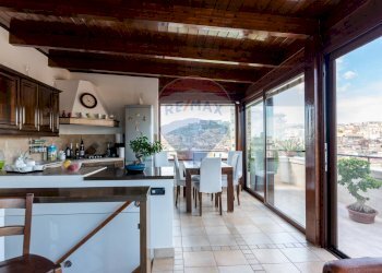 Cucina - Quadrilocale via Domenico Cirillo
 
10A, Napoli - foto 11