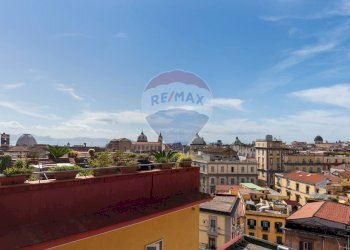 Edificio all\'aperto - Quadrilocale via Domenico Cirillo
 
10A, Napoli - foto 19