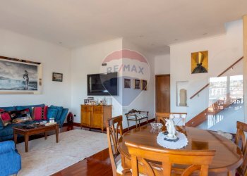 Sala da pranzo - Quadrilocale via Domenico Cirillo
 
10A, Napoli - foto 23