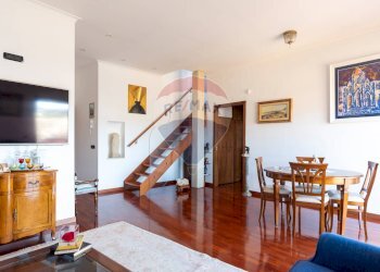 Sala da pranzo - Quadrilocale via Domenico Cirillo
 
10A, Napoli - foto 27
