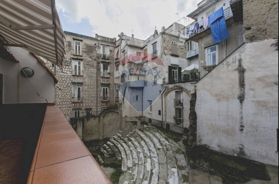 Edificio all\'aperto - Quadrilocale Via Anticaglia
24, Napoli - foto 3