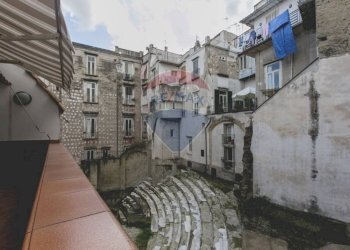 Edificio all\'aperto - Quadrilocale Via Anticaglia
24, Napoli - foto 3