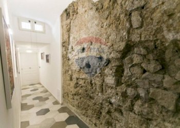 Hall / corridoio - Quadrilocale Via Anticaglia
24, Napoli - foto 5