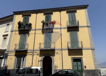 Edificio all\'aperto - Trilocale Corso Vittorio Emanuele
 
544, Napoli - foto 5