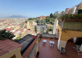 Edificio all\'aperto - Trilocale Corso Vittorio Emanuele
 
544, Napoli - foto 26