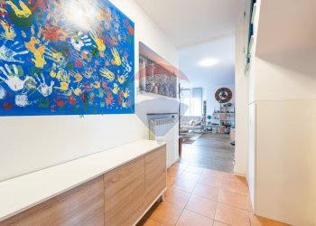 Hall / corridoio - Villa Bifamiliare Dalmine - foto 19