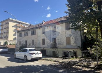 Edificio all\'aperto - Quadrilocale Via Feltre
 
43, Belluno - foto 1