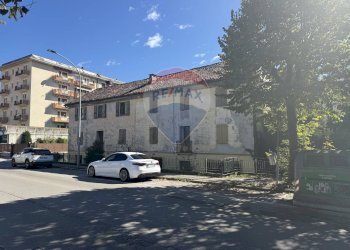 Edificio all\'aperto - Quadrilocale Via Feltre
 
43, Belluno - foto 7