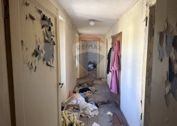 Hall / corridoio - Quadrilocale Via Feltre
 
43, Belluno - foto 24