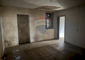 Stanza vuota - Quadrilocale Via Feltre
 
43, Belluno - foto 43