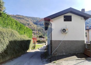 Terrazza - Casa indipendente Via dei Marmi
 
1, Arsiè - foto 9