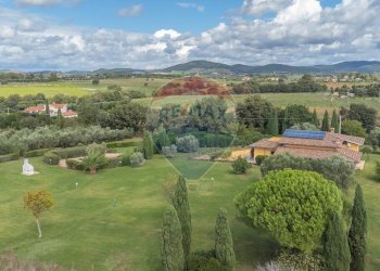 Vista delle montagne - Villa Strada Ghiacciuolo
 
1, Montalto di Castro - foto 4