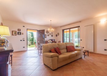 Sala da pranzo - Villa Strada Ghiacciuolo
 
1, Montalto di Castro - foto 13