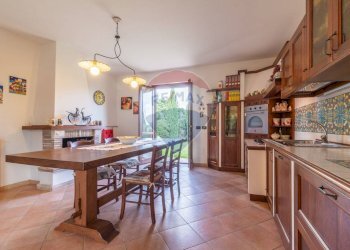 Cucina - Villa Strada Ghiacciuolo
 
1, Montalto di Castro - foto 22