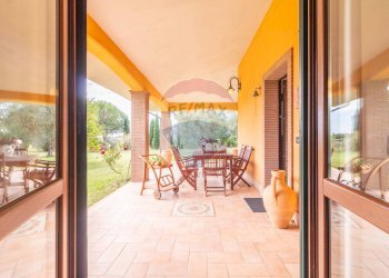 Terrazza - Villa Strada Ghiacciuolo
 
1, Montalto di Castro - foto 28