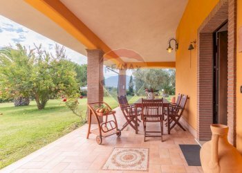 Terrazza - Villa Strada Ghiacciuolo
 
1, Montalto di Castro - foto 30