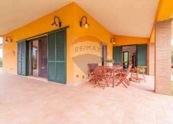 Terrazza - Villa Strada Ghiacciuolo
 
1, Montalto di Castro - foto 32