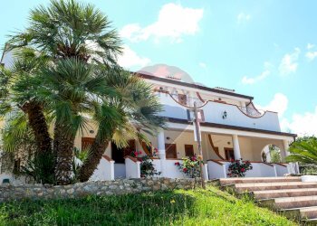 Casa all\'aperto - Villa Località Cerreglie
 
SNC, Peschici - foto 4