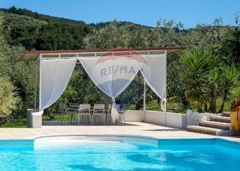 Piscina - Villa Località Cerreglie
 
SNC, Peschici - foto 8