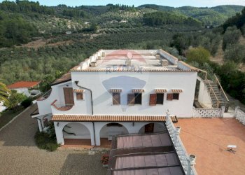 Casa all\'aperto - Villa Località Cerreglie
 
SNC, Peschici - foto 13