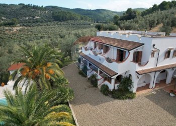 Casa all\'aperto - Villa Località Cerreglie
 
SNC, Peschici - foto 16