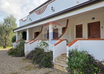 Casa all\'aperto - Villa Località Cerreglie
 
SNC, Peschici - foto 21