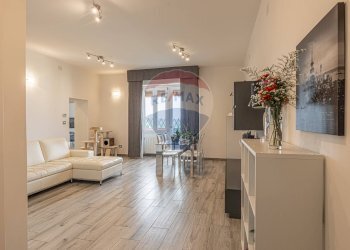 Sala da pranzo - Quadrilocale Via Napoli
 
115, Sassari - foto 7