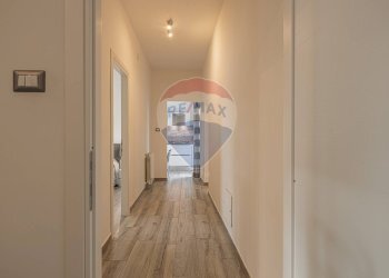 Hall / corridoio - Quadrilocale Via Napoli
 
115, Sassari - foto 15