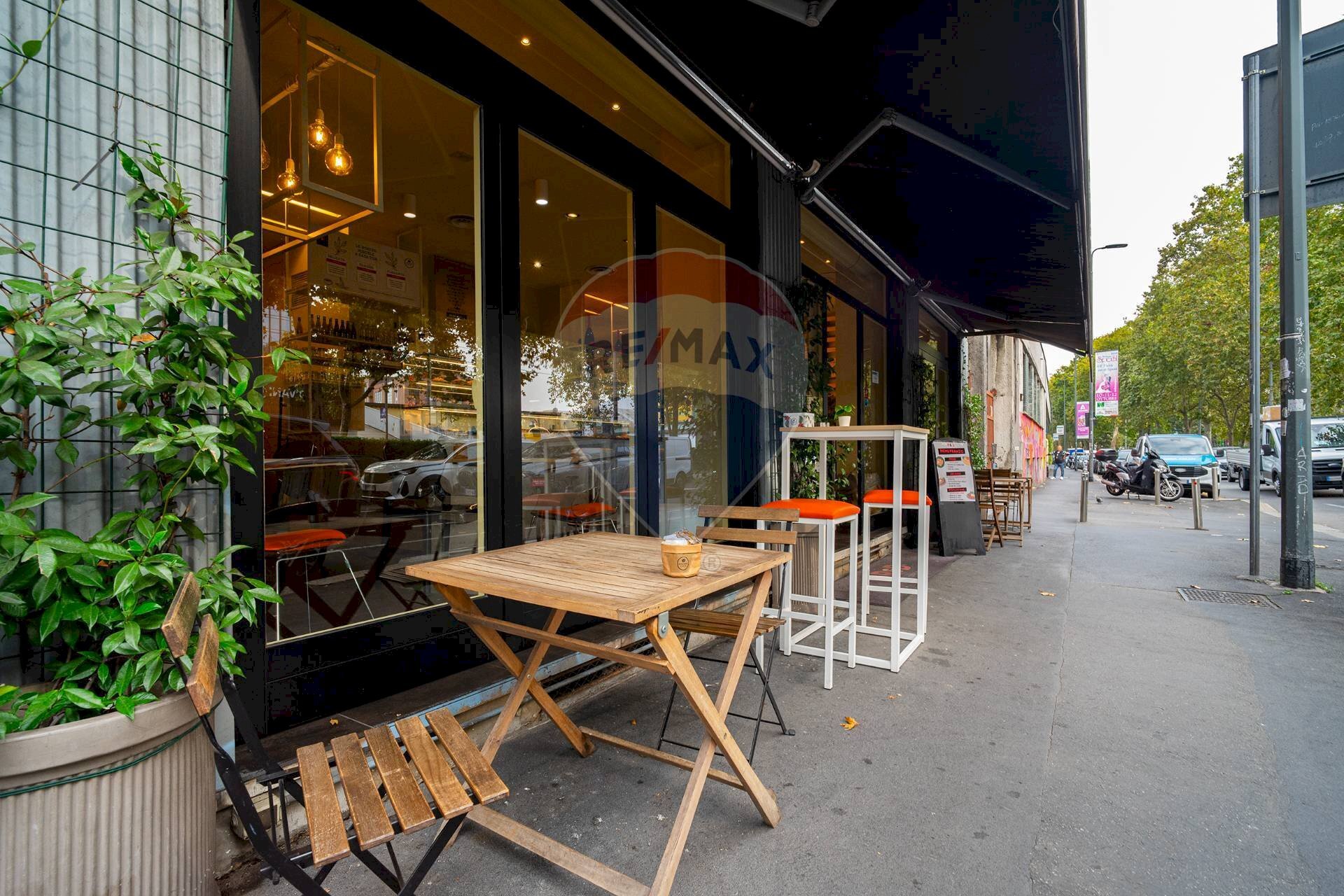 Terrazza - Bar Tavola Calda - Fredda Viale Cassala
 
45, Milano - foto 1