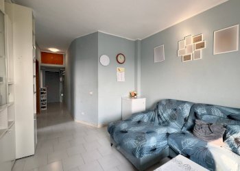 Soggiorno - Two-room apartment GIUSEPPE VERDI
 
30, Cinisello Balsamo - photo 1