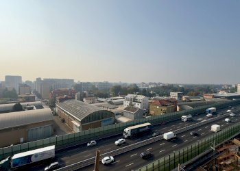 Vista dal balcone - Two-room apartment GIUSEPPE VERDI
 
30, Cinisello Balsamo - photo 18