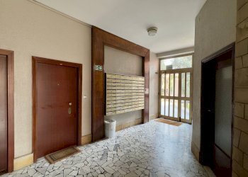 Interno palazzo - Two-room apartment GIUSEPPE VERDI
 
30, Cinisello Balsamo - photo 22