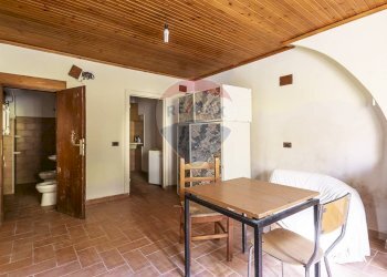 Sala da pranzo - Casa indipendente via Benedetto Virgilio
 
192, Villetta Barrea - foto 3