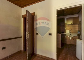 Stanza vuota - Casa indipendente via Benedetto Virgilio
 
192, Villetta Barrea - foto 5