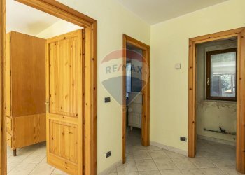 Hall / corridoio - Casa indipendente via Benedetto Virgilio
 
192, Villetta Barrea - foto 31