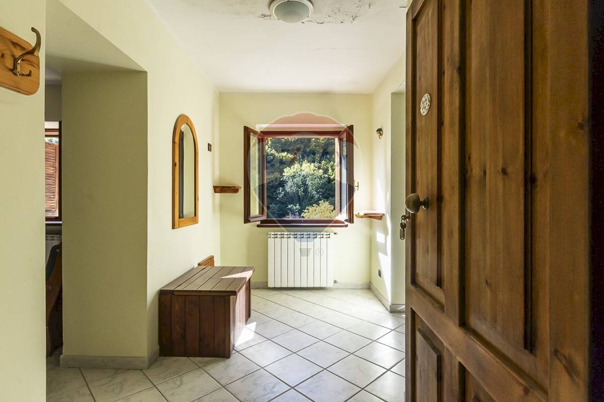 Hall / corridoio - Appartamento Via Benedetto Virgilio
 
192, Villetta Barrea - foto 3