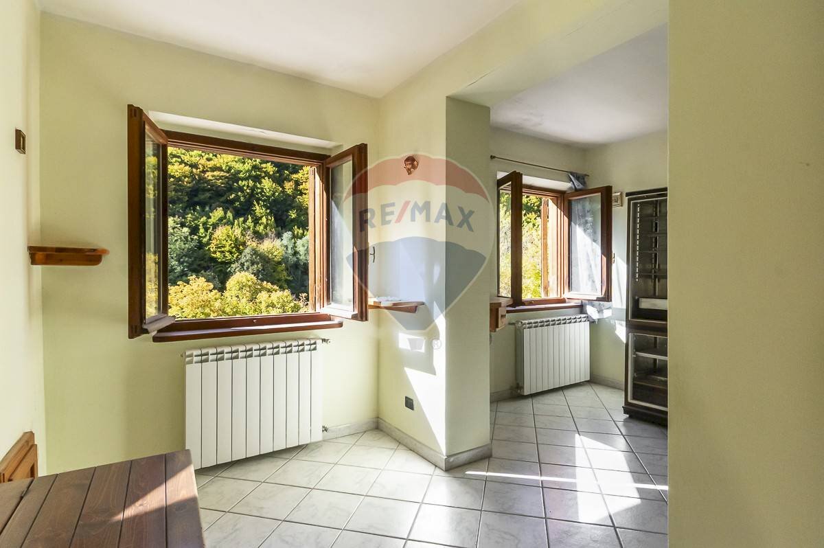 Stanza vuota - Appartamento Via Benedetto Virgilio
 
192, Villetta Barrea - foto 1