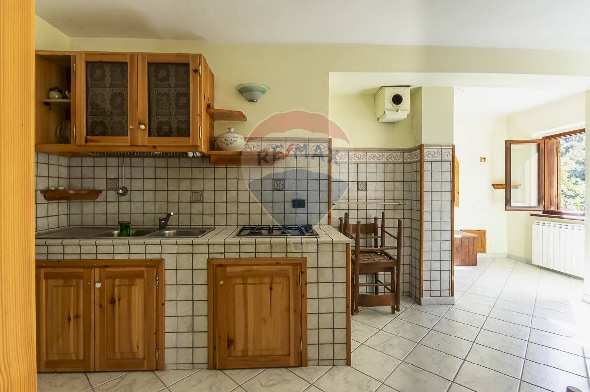 Cucina - Appartamento Via Benedetto Virgilio
192, Villetta Barrea - foto 2