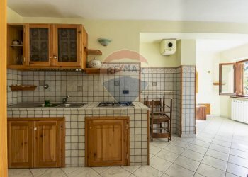 Cucina - Appartamento Via Benedetto Virgilio
192, Villetta Barrea - foto 9