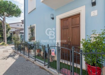 Foto 4 - Villa a Schiera Via Carpegna
 
5, Rimini - foto 4