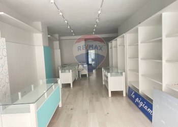 Cabina armadio - Negozio via Giosuè Carducci
120, Ragusa - foto 6