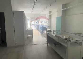 Hall / corridoio - Negozio via Giosuè Carducci
120, Ragusa - foto 7