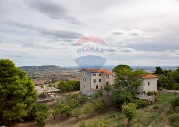 Edificio all\'aperto - Villa Via Circonvallazione
 
35, Montecilfone - foto 41