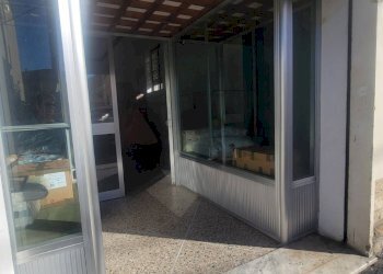 Foto 1 - Locale Commerciale via G. Pascoli
 
100, Cascina - foto 1