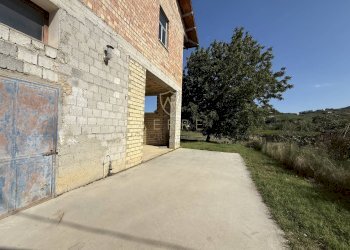 Foto 21 - Casa indipendente Contrada Val di Foro
 
61, Villamagna - foto 21