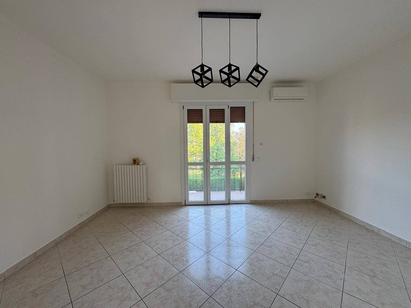 Foto 2 - Three-room apartment Cavezzo - photo 2